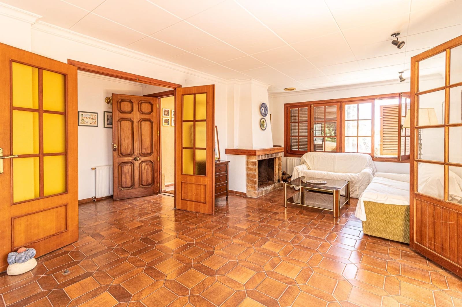 5 bedroom Villa for sale in Carlet with pool garage - € 410,000 (Ref: 9360142)