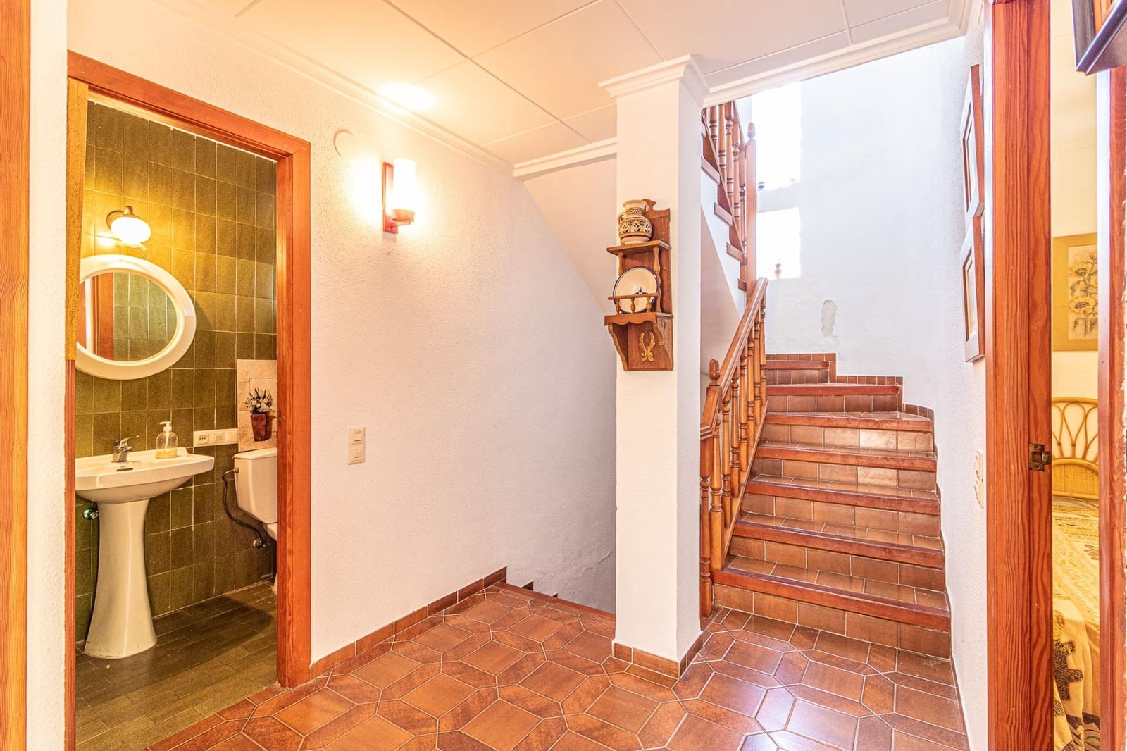 5 bedroom Villa for sale in Carlet with pool garage - € 410,000 (Ref: 9360142)