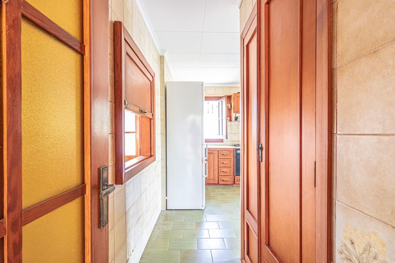 5 bedroom Villa for sale in Carlet with pool garage - € 410,000 (Ref: 9360142)