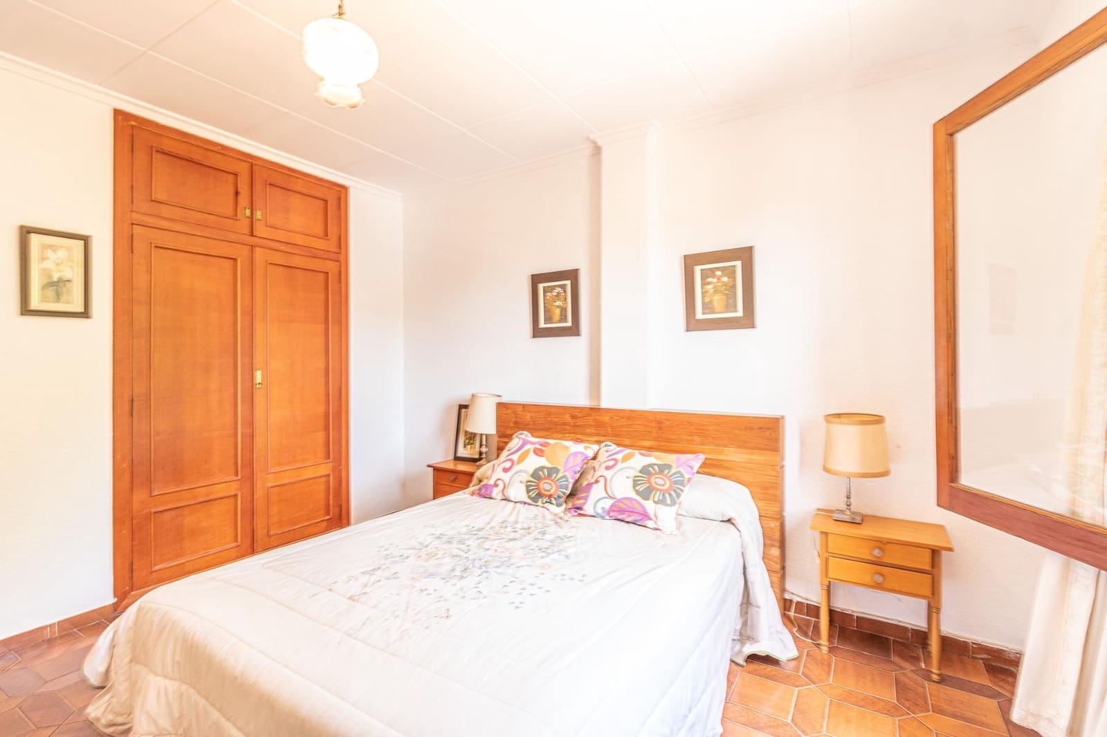 5 bedroom Villa for sale in Carlet with pool garage - € 410,000 (Ref: 9360142)