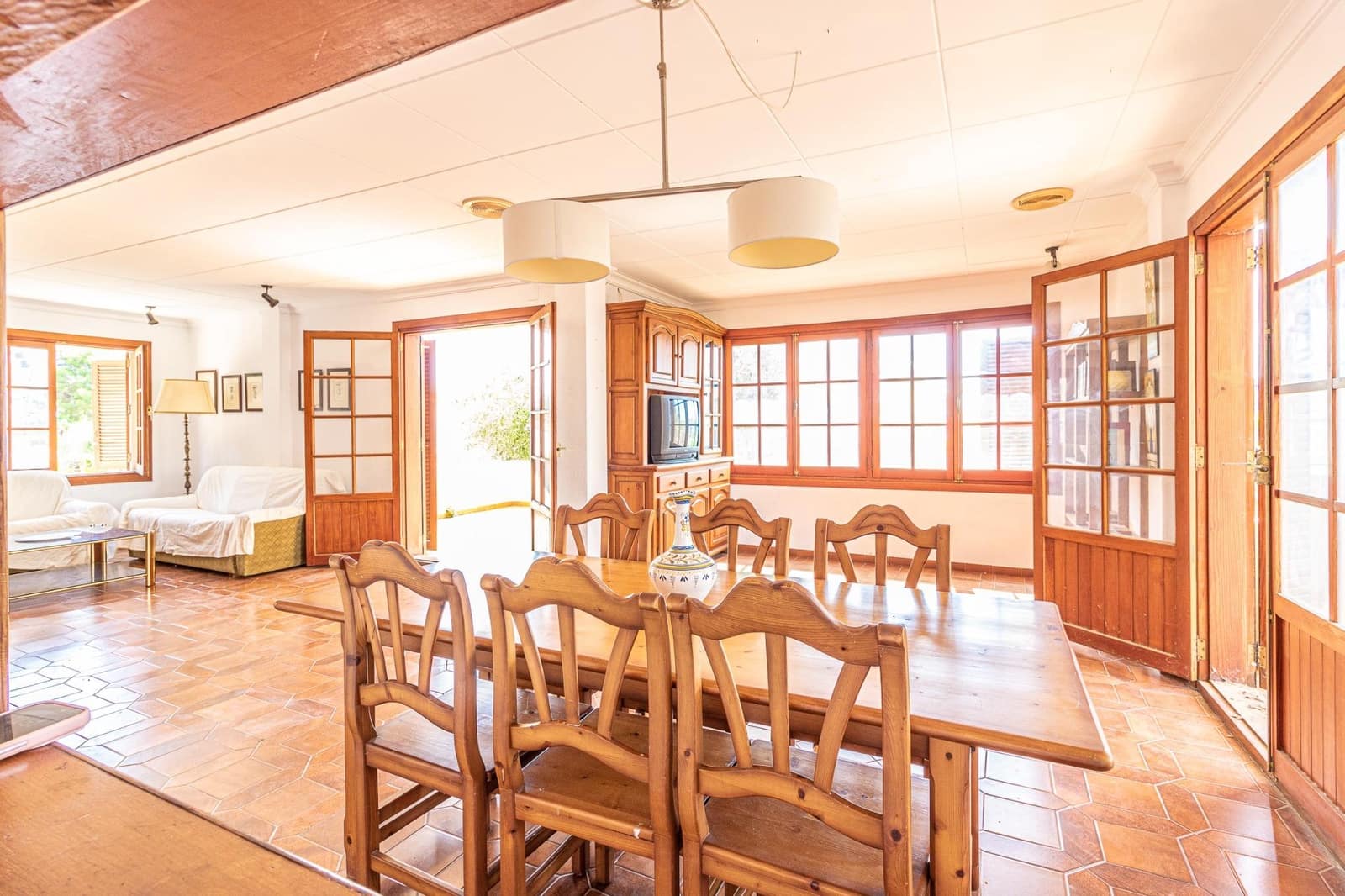 5 bedroom Villa for sale in Carlet with pool garage - € 410,000 (Ref: 9360142)