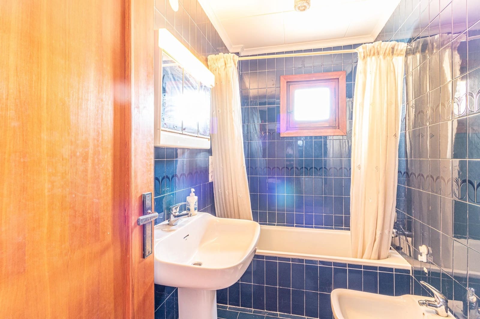 5 bedroom Villa for sale in Carlet with pool garage - € 410,000 (Ref: 9360142)