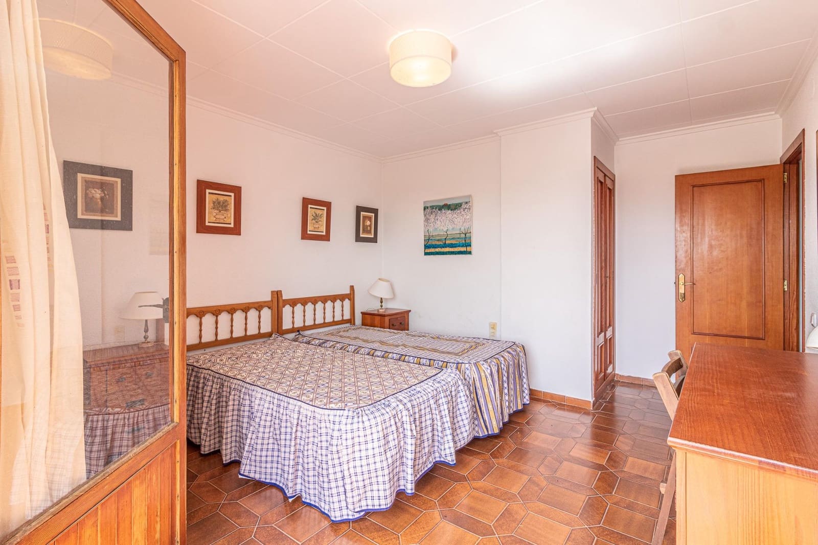 5 bedroom Villa for sale in Carlet with pool garage - € 410,000 (Ref: 9360142)