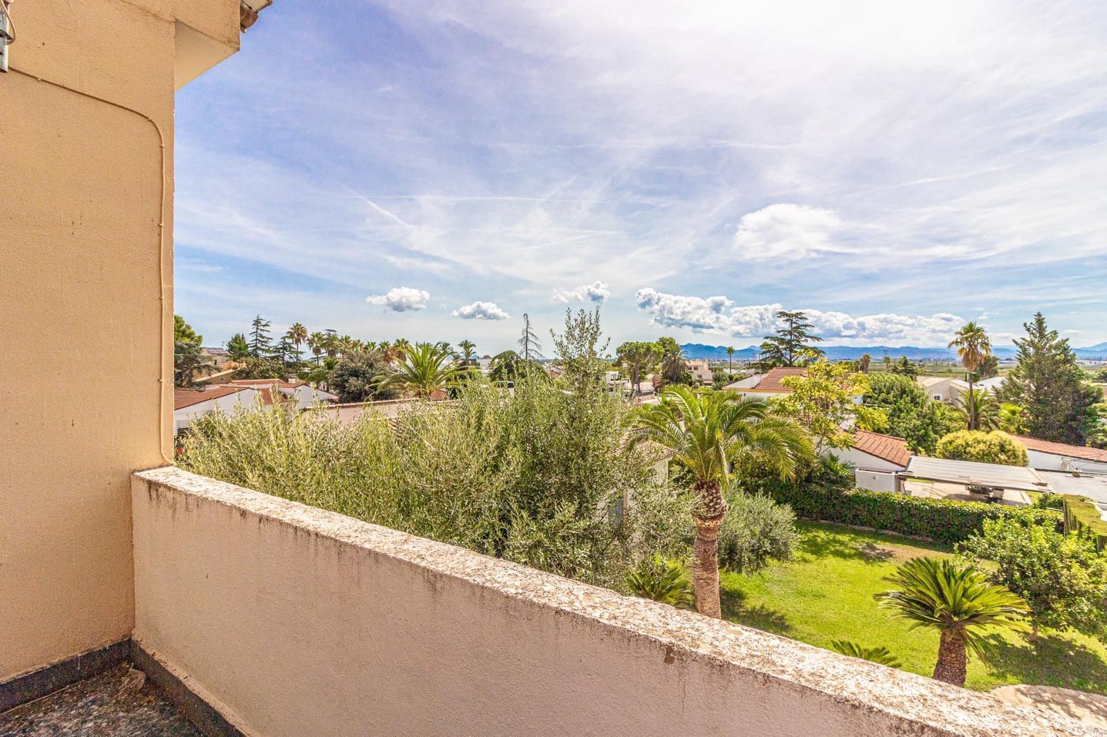 5 bedroom Villa for sale in Carlet with pool garage - € 410,000 (Ref: 9360142)