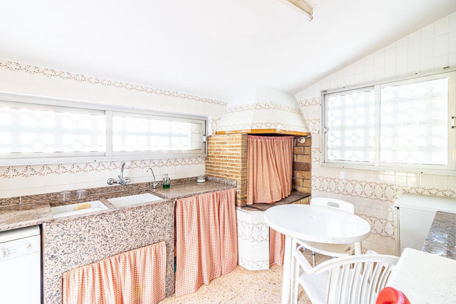 4 soverom Villa til salgs i Carlet med svømmebasseng garasje - € 400 000 (Ref: 9360146)