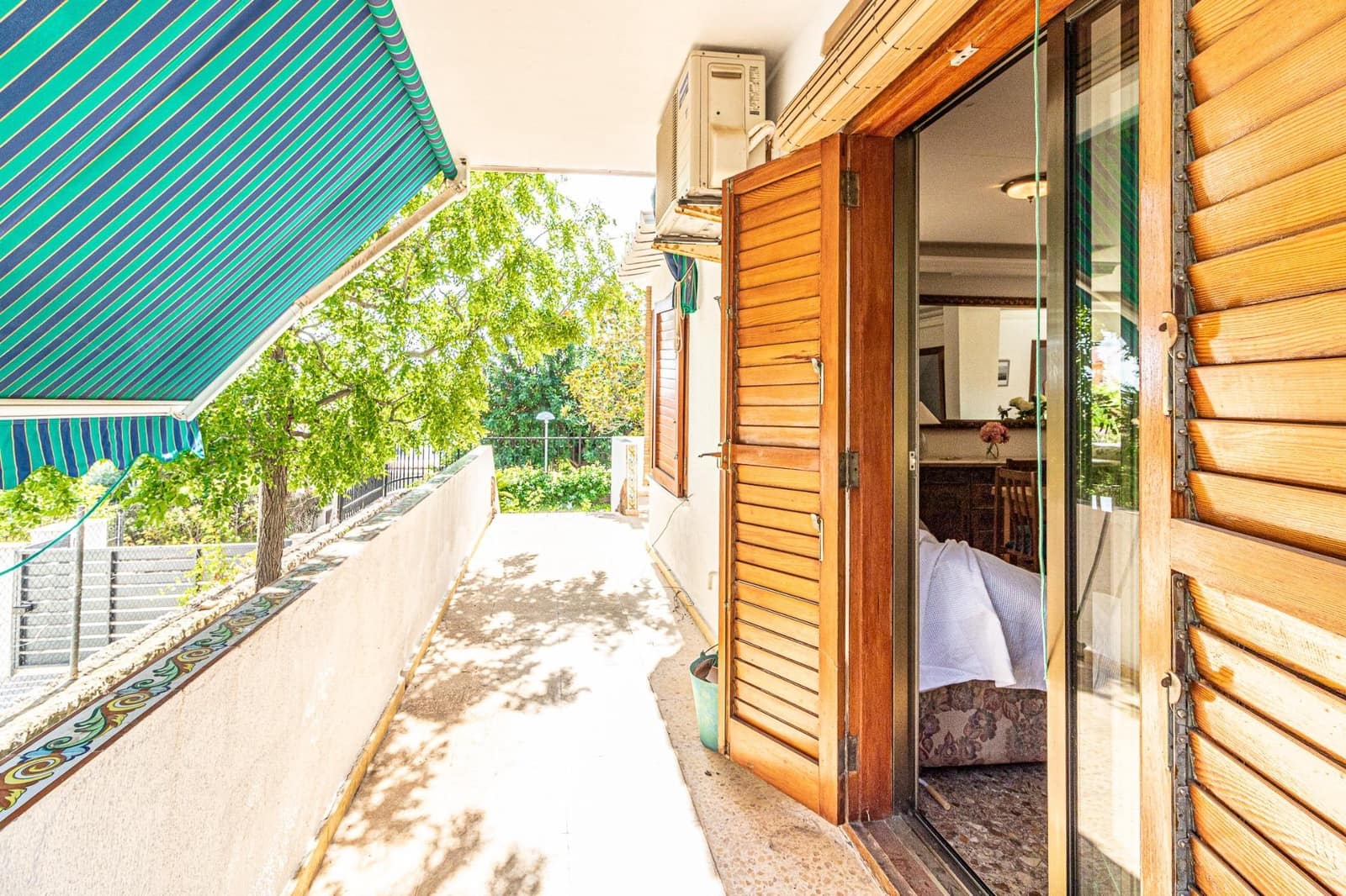 4 soverom Villa til salgs i Carlet med svømmebasseng garasje - € 400 000 (Ref: 9360146)