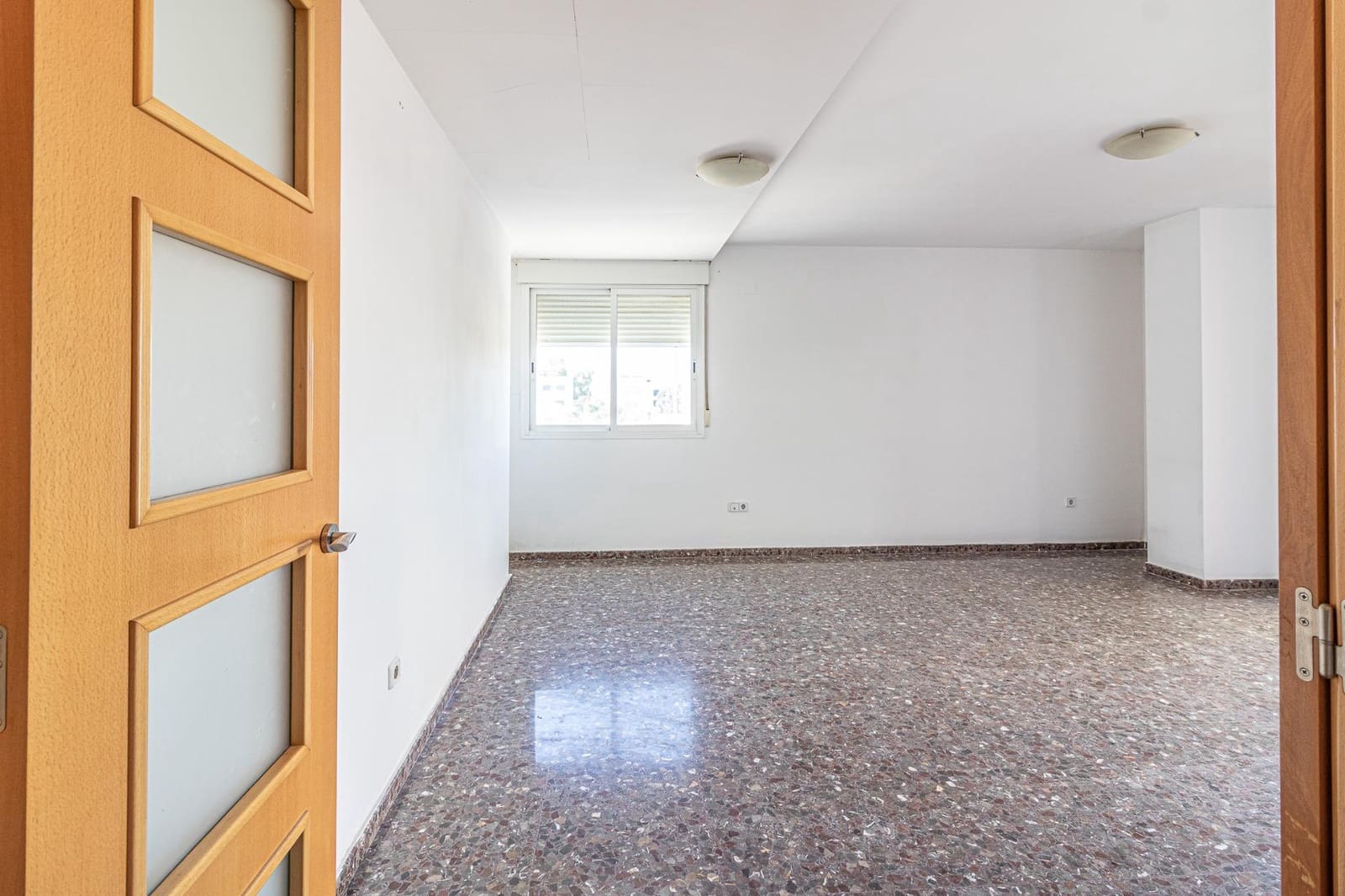 3 makuuhuone Asunto myytävänä paikassa L'Alcudia - 150 000 € (Ref: 9360147)