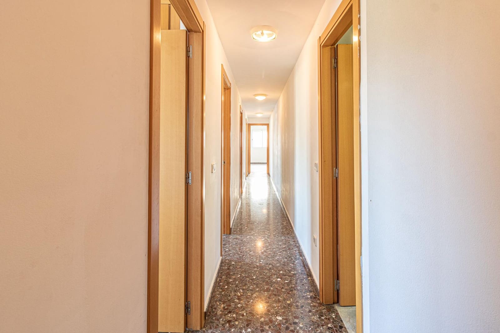 3 makuuhuone Asunto myytävänä paikassa L'Alcudia - 150 000 € (Ref: 9360147)