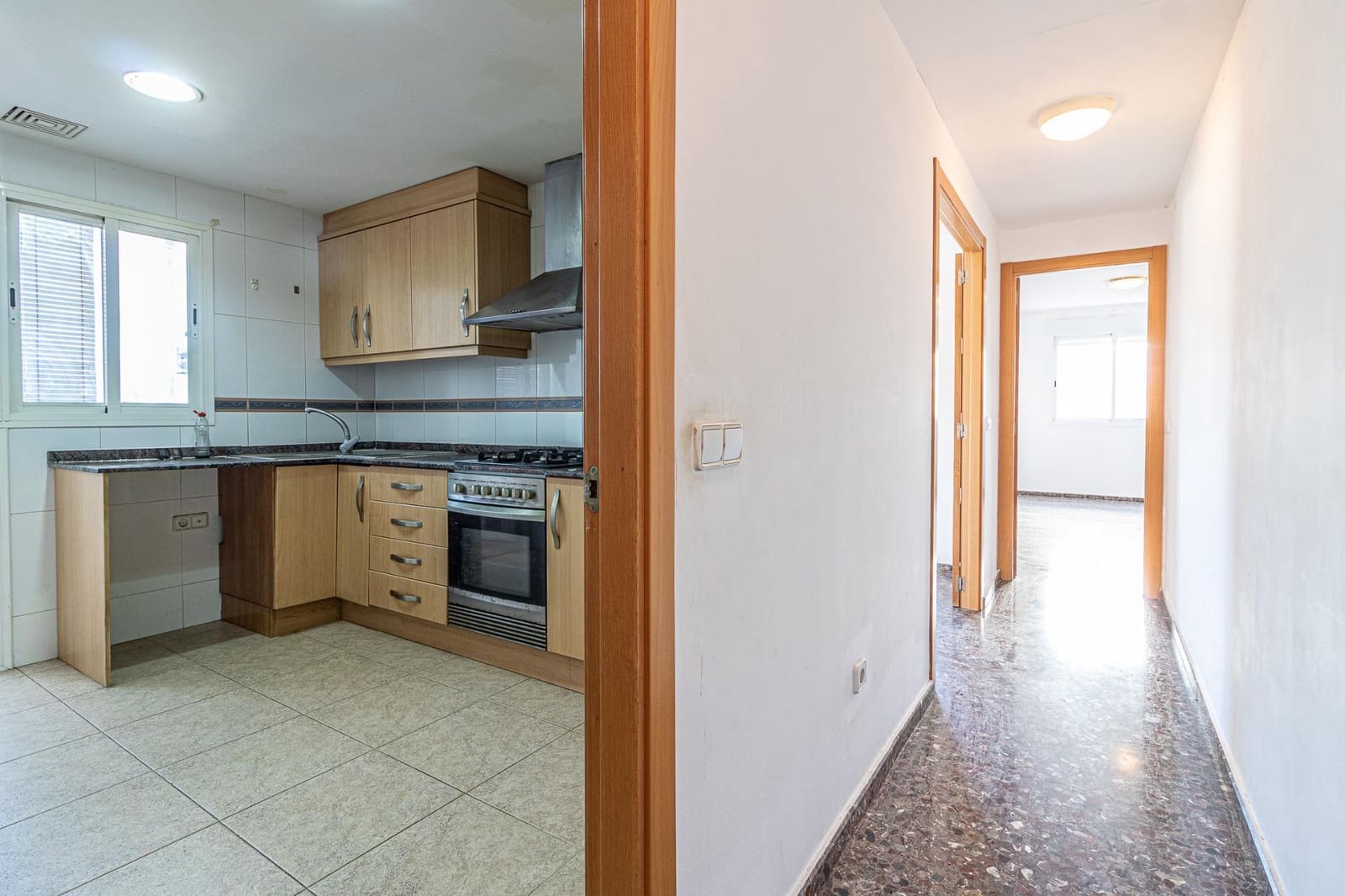 3 makuuhuone Asunto myytävänä paikassa L'Alcudia - 150 000 € (Ref: 9360147)