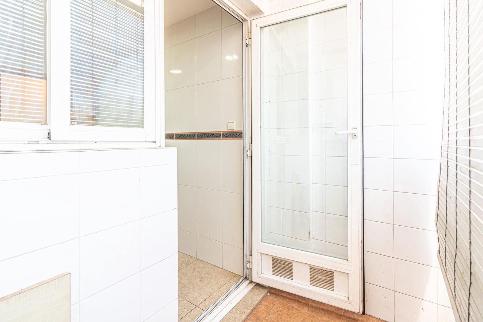 3 makuuhuone Asunto myytävänä paikassa L'Alcudia - 150 000 € (Ref: 9360147)