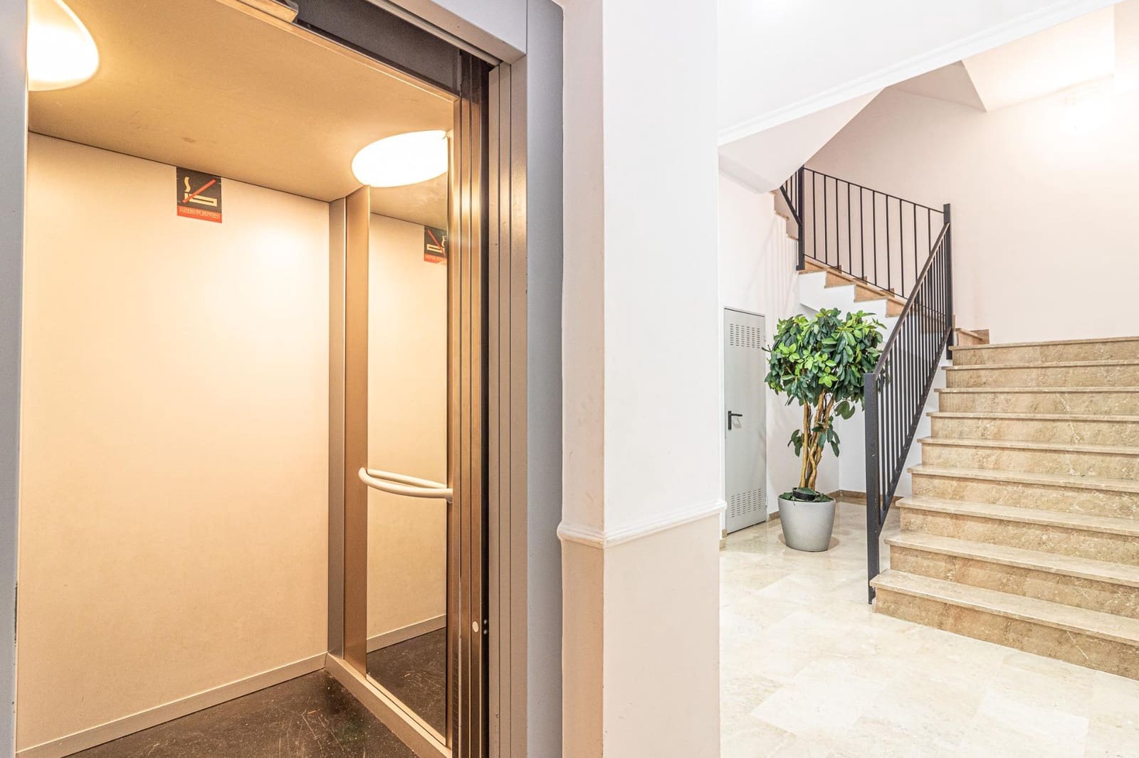 3 makuuhuone Asunto myytävänä paikassa L'Alcudia - 150 000 € (Ref: 9360147)