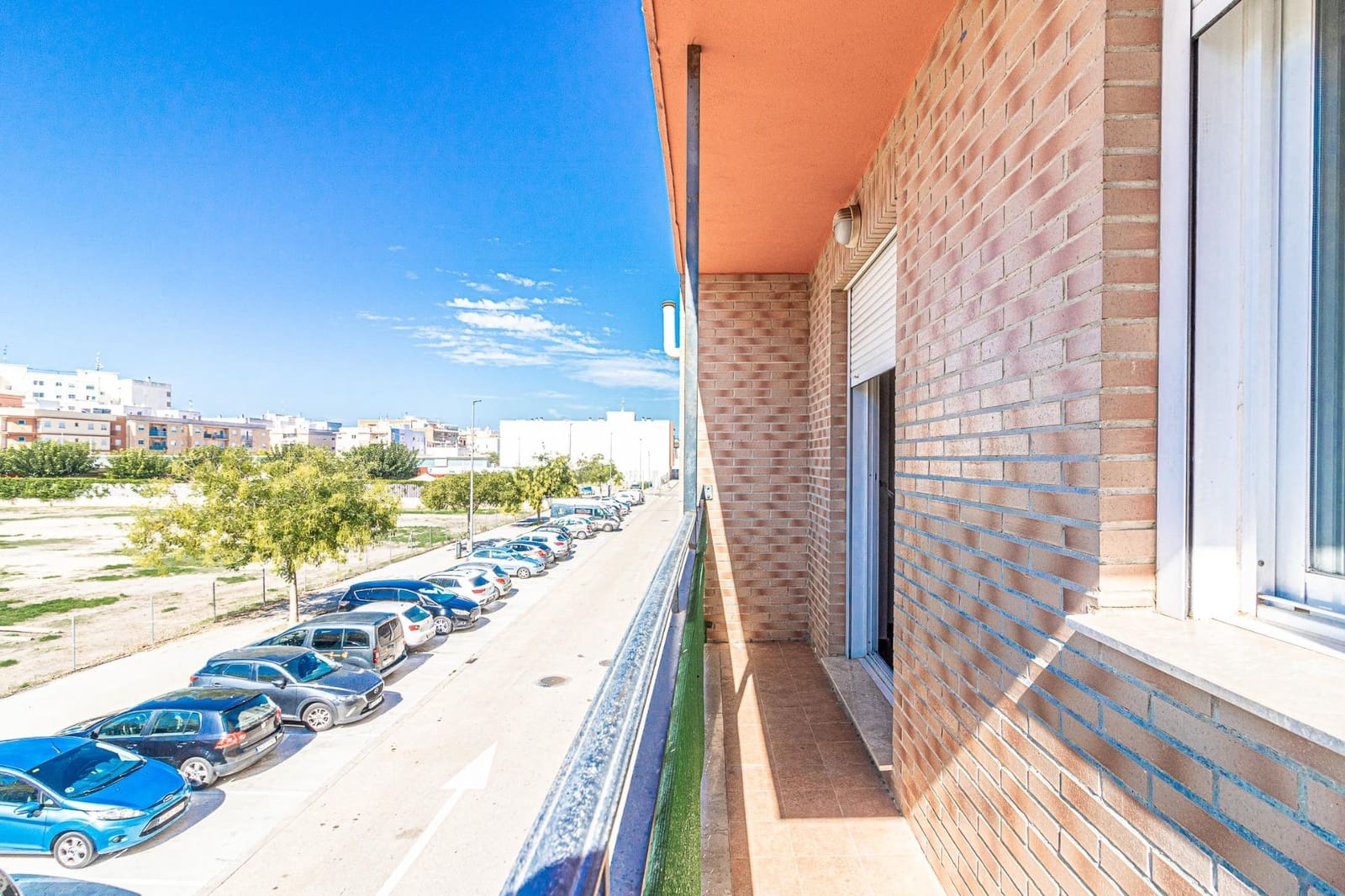 3 makuuhuone Asunto myytävänä paikassa L'Alcudia - 150 000 € (Ref: 9360147)