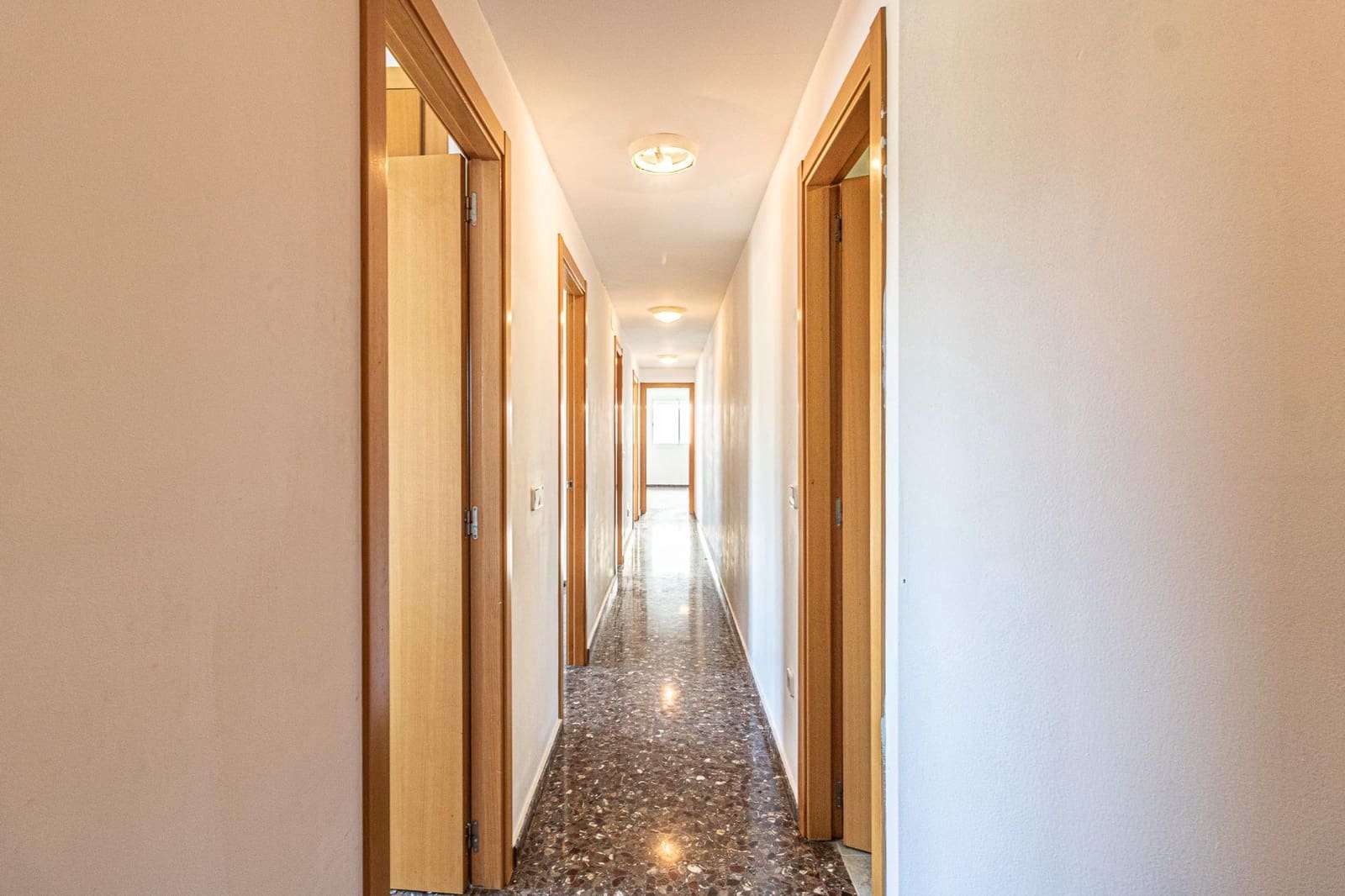 3 makuuhuone Asunto myytävänä paikassa L'Alcudia - 150 000 € (Ref: 9360147)