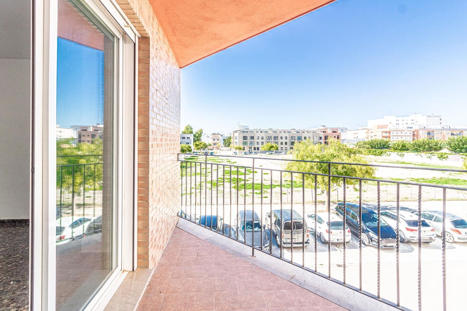 3 makuuhuone Asunto myytävänä paikassa L'Alcudia - 150 000 € (Ref: 9360147)