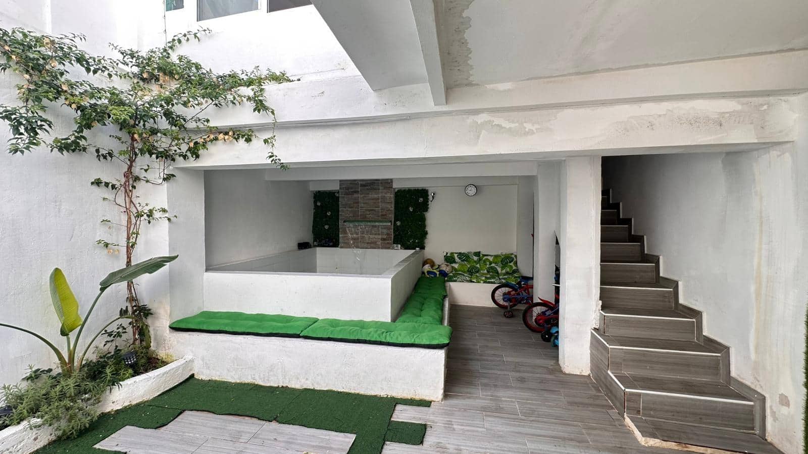 5 soveværelse Byhus til salg i Alginet med swimmingpool - € 230.000 (Ref: 9360148)