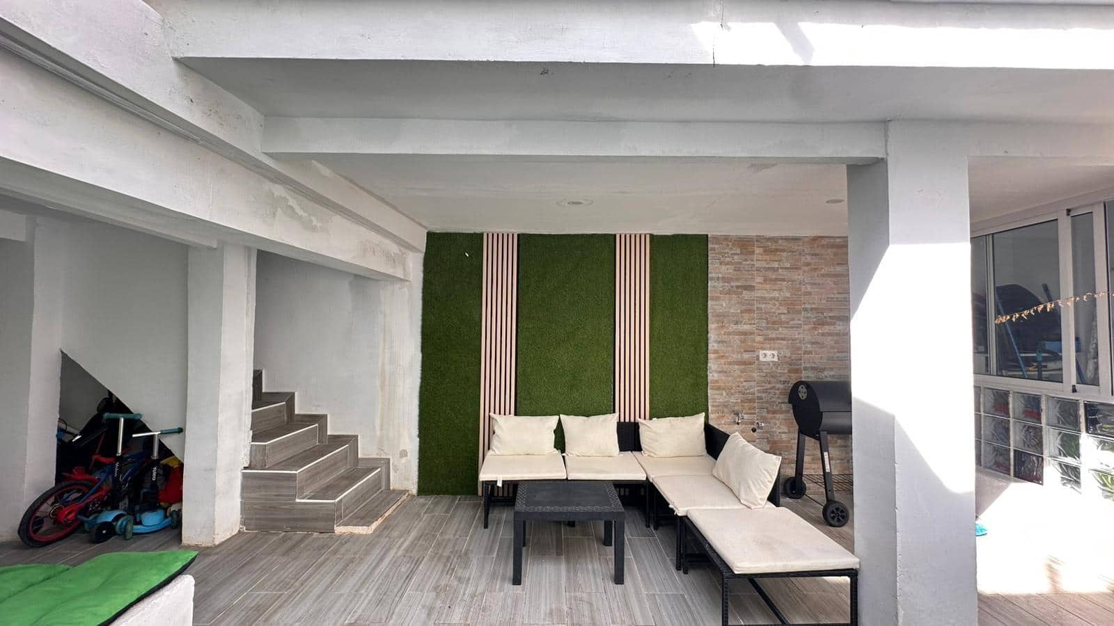 5 soveværelse Byhus til salg i Alginet med swimmingpool - € 230.000 (Ref: 9360148)