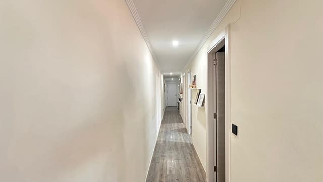 3 makuuhuone Asunto myytävänä paikassa Catadau mukana 
autotalli - 149 500 € (Ref: 9360149)