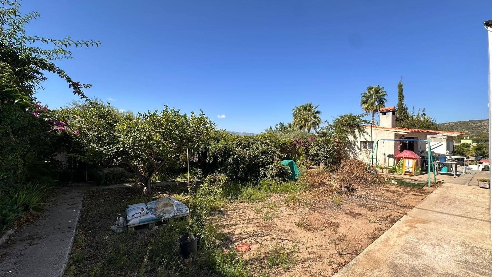 4 slaapkamer Villa te koop in Alfarp met zwembad - € 195.000 (Ref: 9360151)