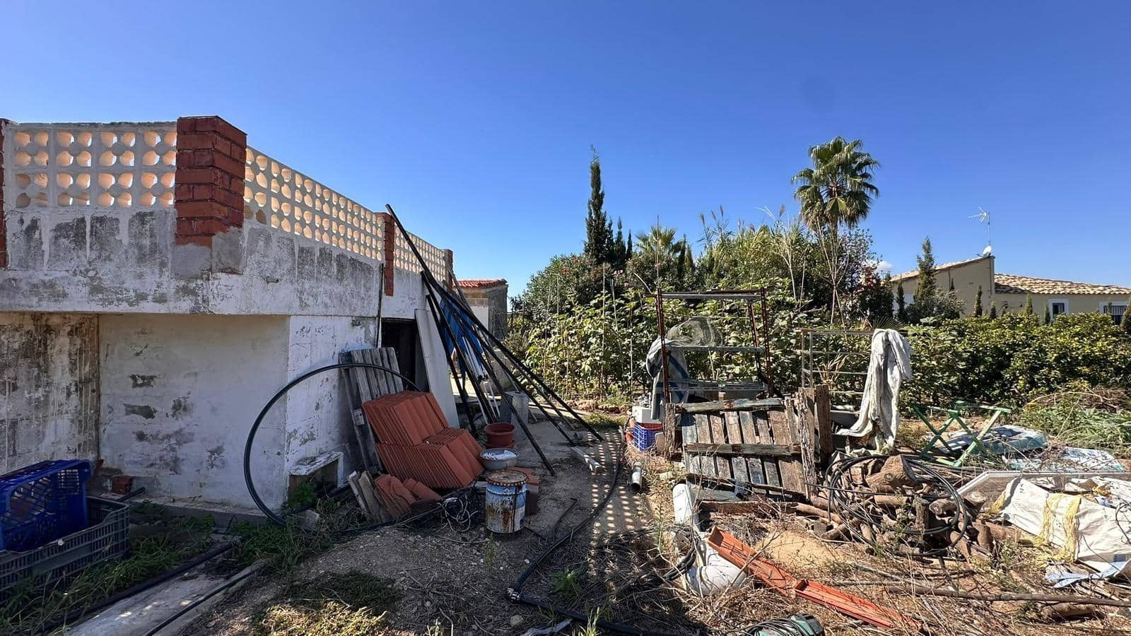 4 slaapkamer Villa te koop in Alfarp met zwembad - € 195.000 (Ref: 9360151)