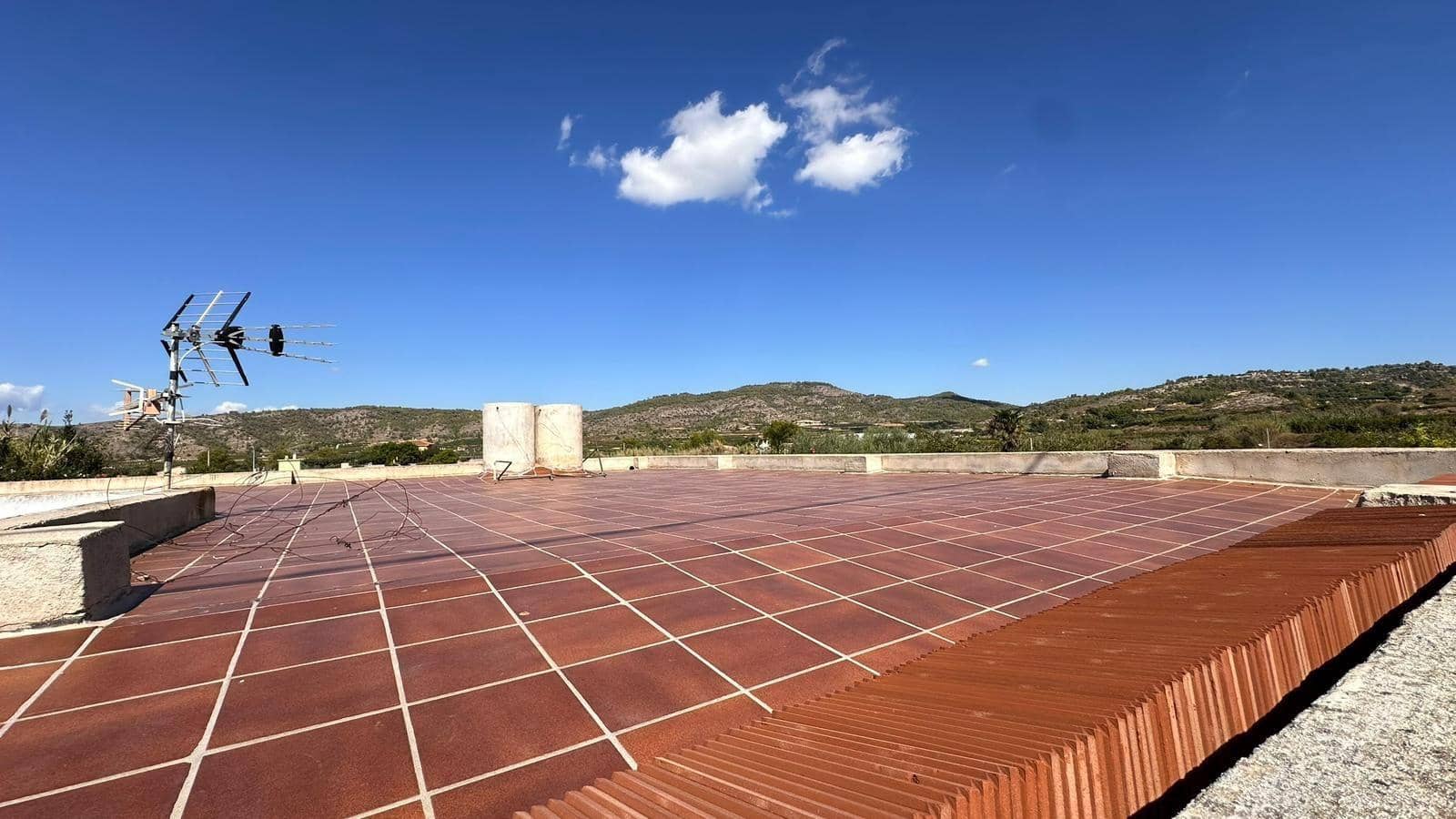 4 slaapkamer Villa te koop in Alfarp met zwembad - € 195.000 (Ref: 9360151)