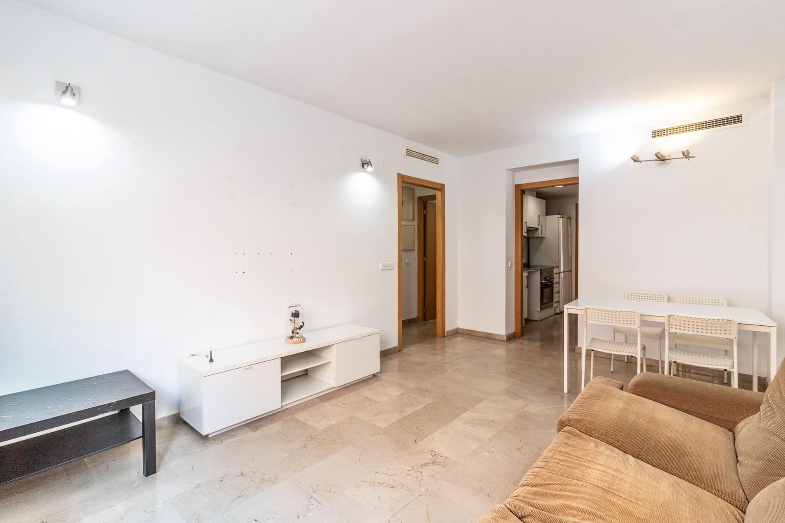 2 slaapkamer Flat te koop in L'Alcudia - € 112.000 (Ref: 9360154)
