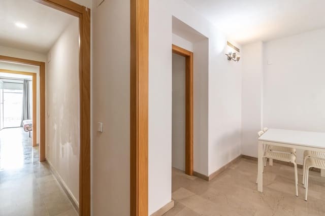 2 slaapkamer Flat te koop in L'Alcúdia - € 112.000 (Ref: 9360154)