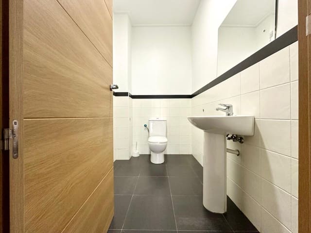 Commercieel te huur in L'Alcúdia - € 500 (Ref: 9360155)