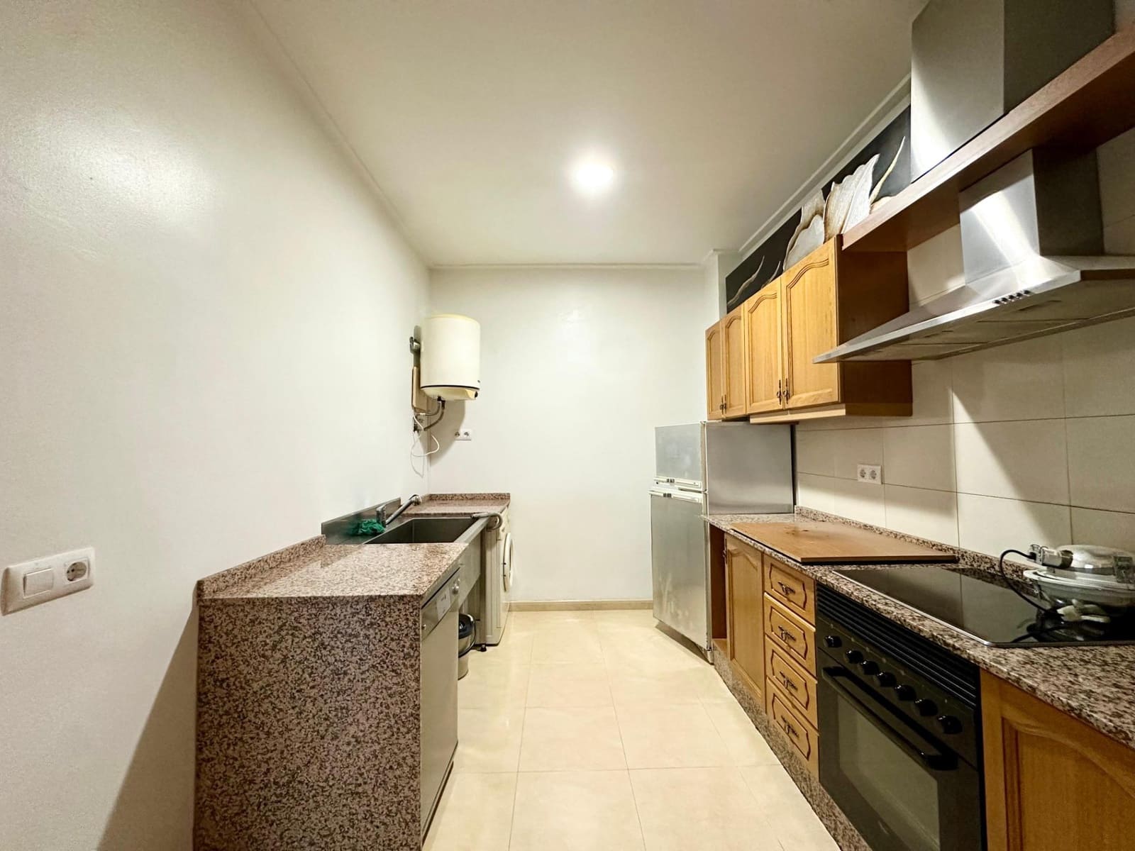 Commercial for rent in L'Alcudia - € 500 (Ref: 9360155)