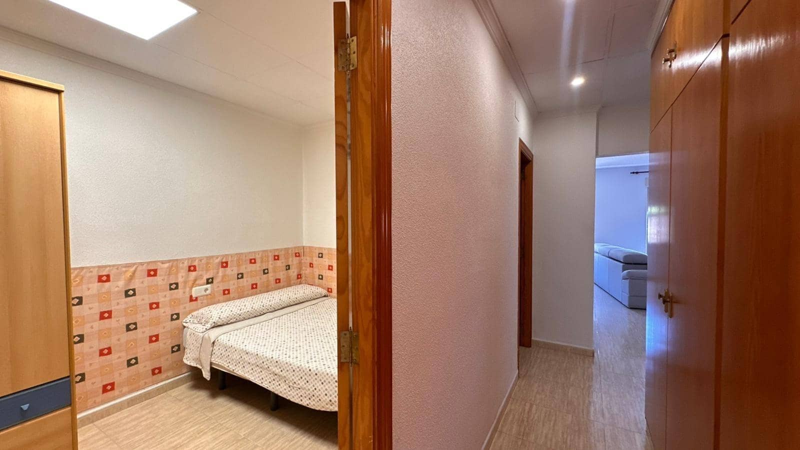 2 soverom Leilighet til salgs i Carlet med garasje - € 130 000 (Ref: 9360156)