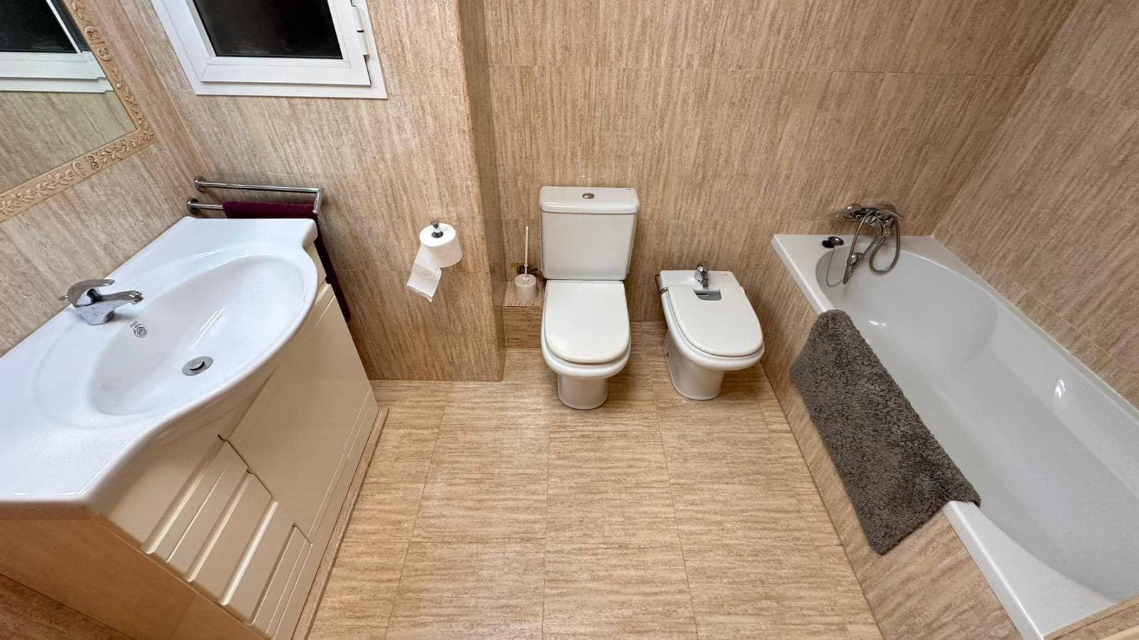 2 soverom Leilighet til salgs i Carlet med garasje - € 130 000 (Ref: 9360156)