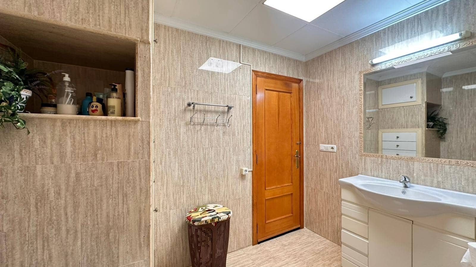 2 soverom Leilighet til salgs i Carlet med garasje - € 130 000 (Ref: 9360156)