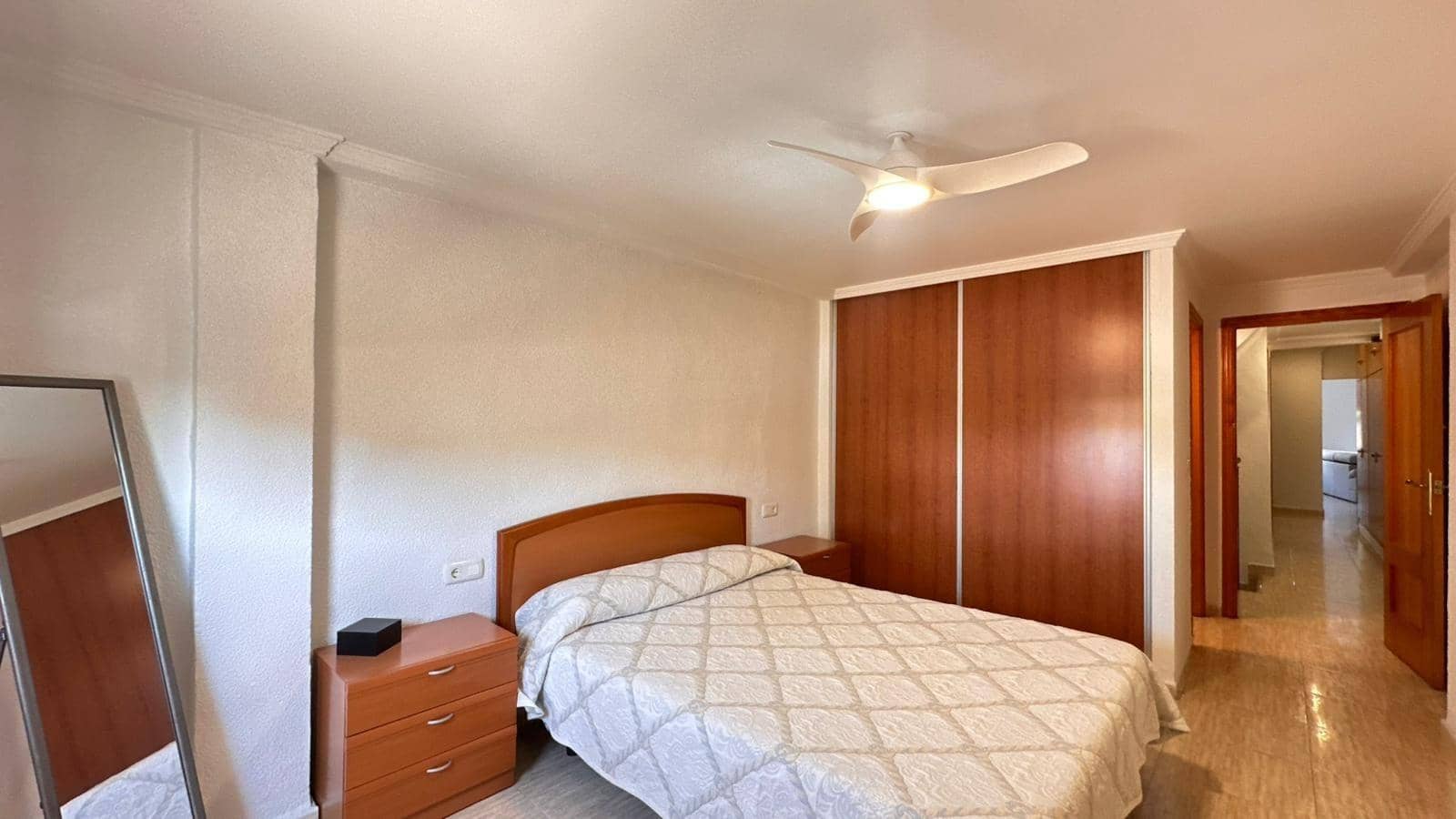 2 soverom Leilighet til salgs i Carlet med garasje - € 130 000 (Ref: 9360156)