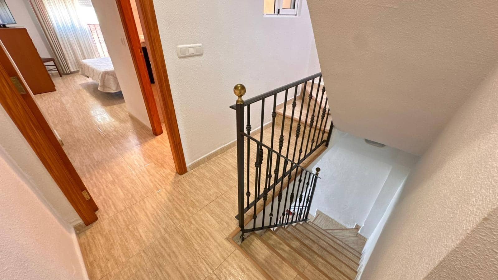 2 soverom Leilighet til salgs i Carlet med garasje - € 130 000 (Ref: 9360156)