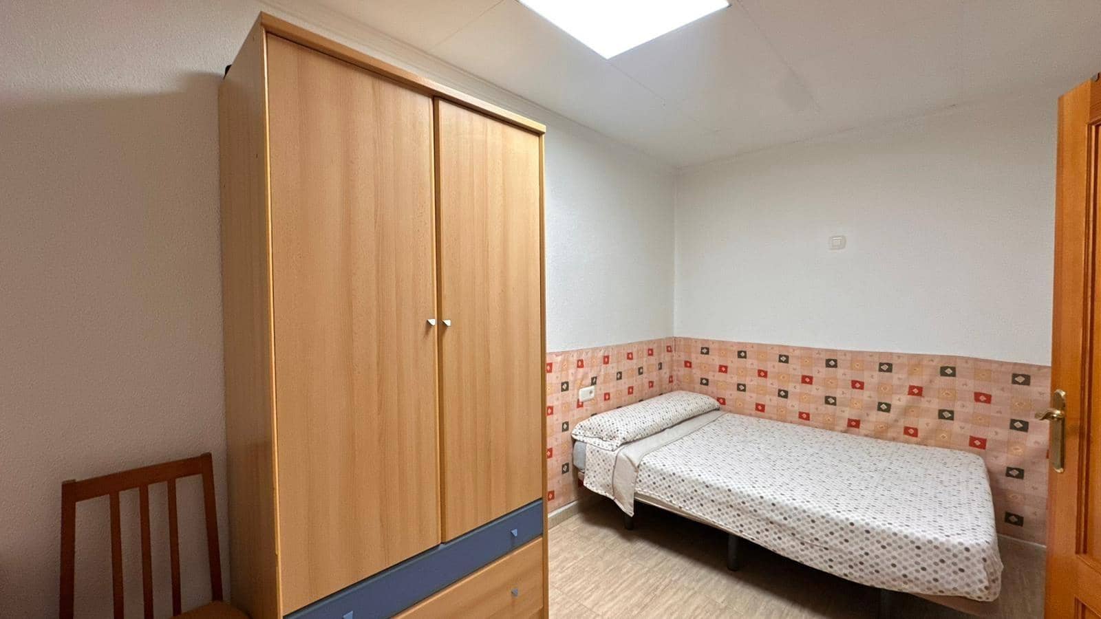 2 soverom Leilighet til salgs i Carlet med garasje - € 130 000 (Ref: 9360156)