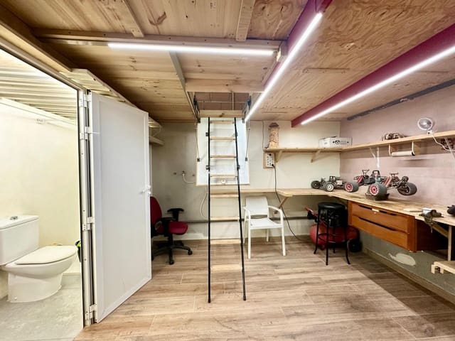 1 bedroom Commercial for sale in Carlet with garage - € 60,000 (Ref: 9360157)