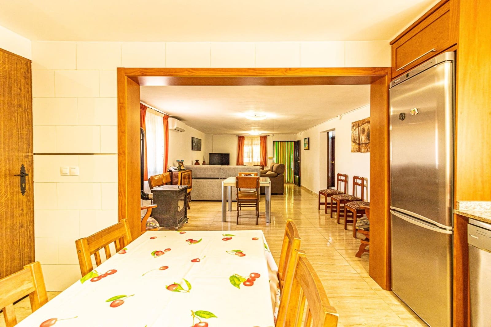 4 soveværelse Villa til salg i Alberic med swimmingpool - € 270.000 (Ref: 9360159)