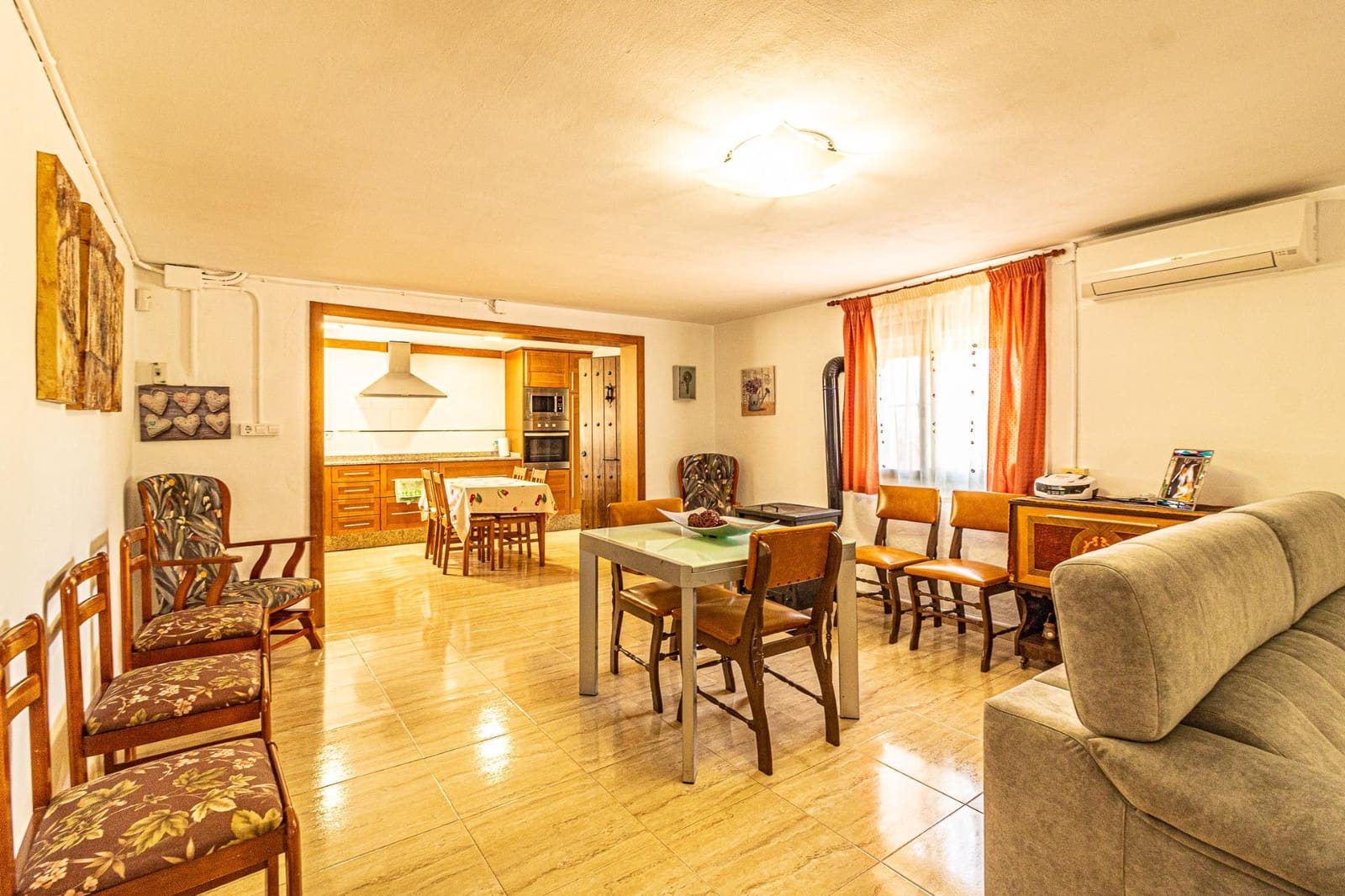 4 soveværelse Villa til salg i Alberic med swimmingpool - € 270.000 (Ref: 9360159)