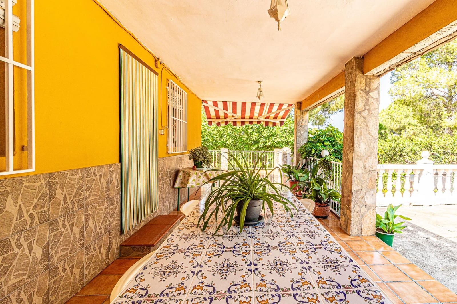 4 soveværelse Villa til salg i Alberic med swimmingpool - € 270.000 (Ref: 9360159)