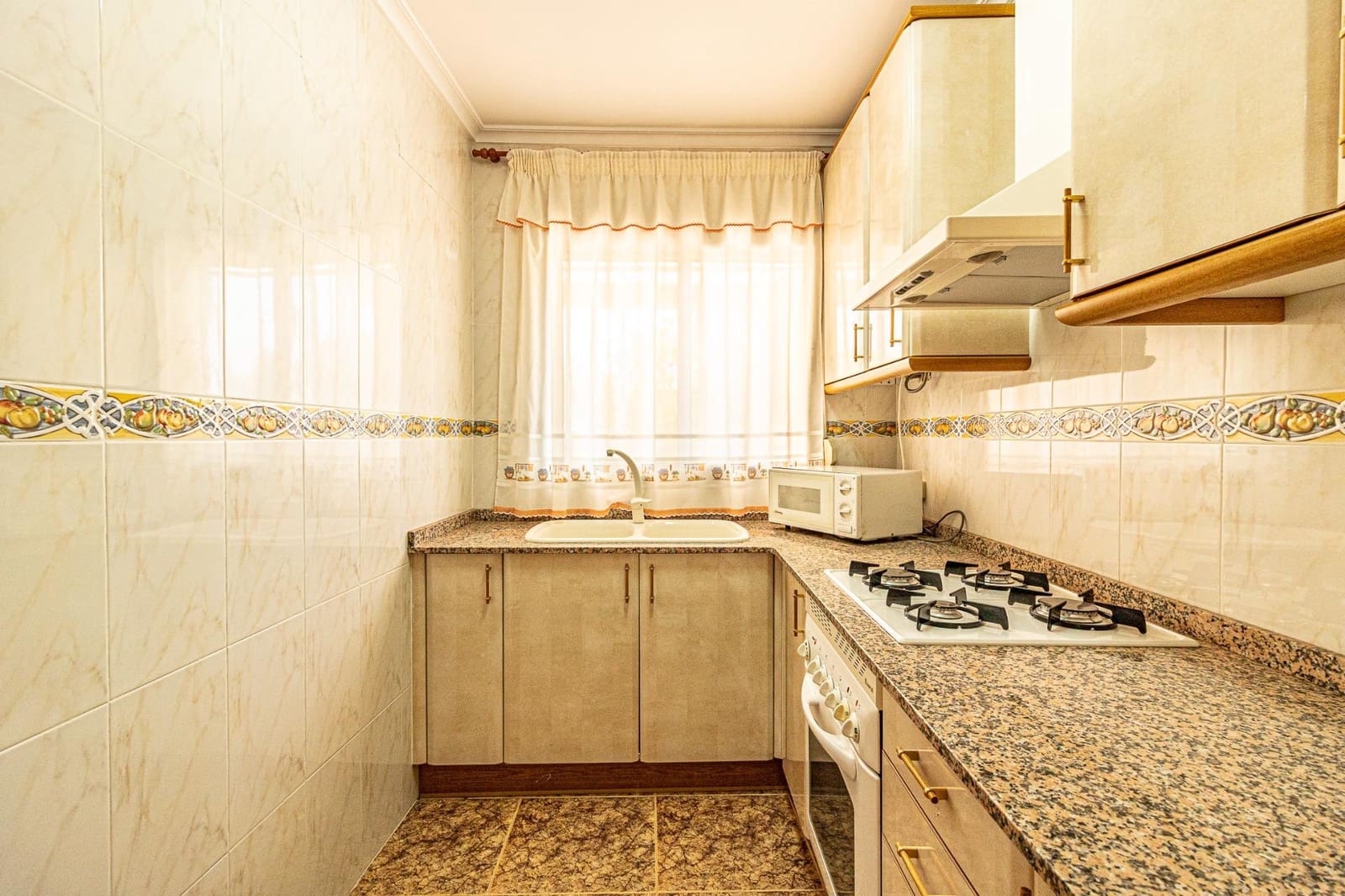 4 soveværelse Villa til salg i Alberic med swimmingpool - € 270.000 (Ref: 9360159)