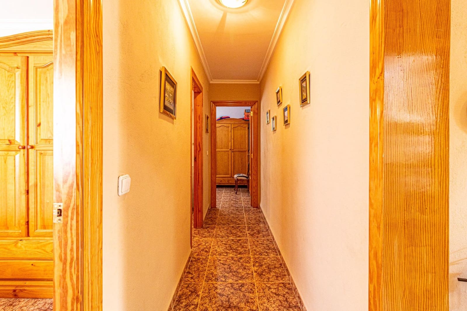 4 soveværelse Villa til salg i Alberic med swimmingpool - € 270.000 (Ref: 9360159)