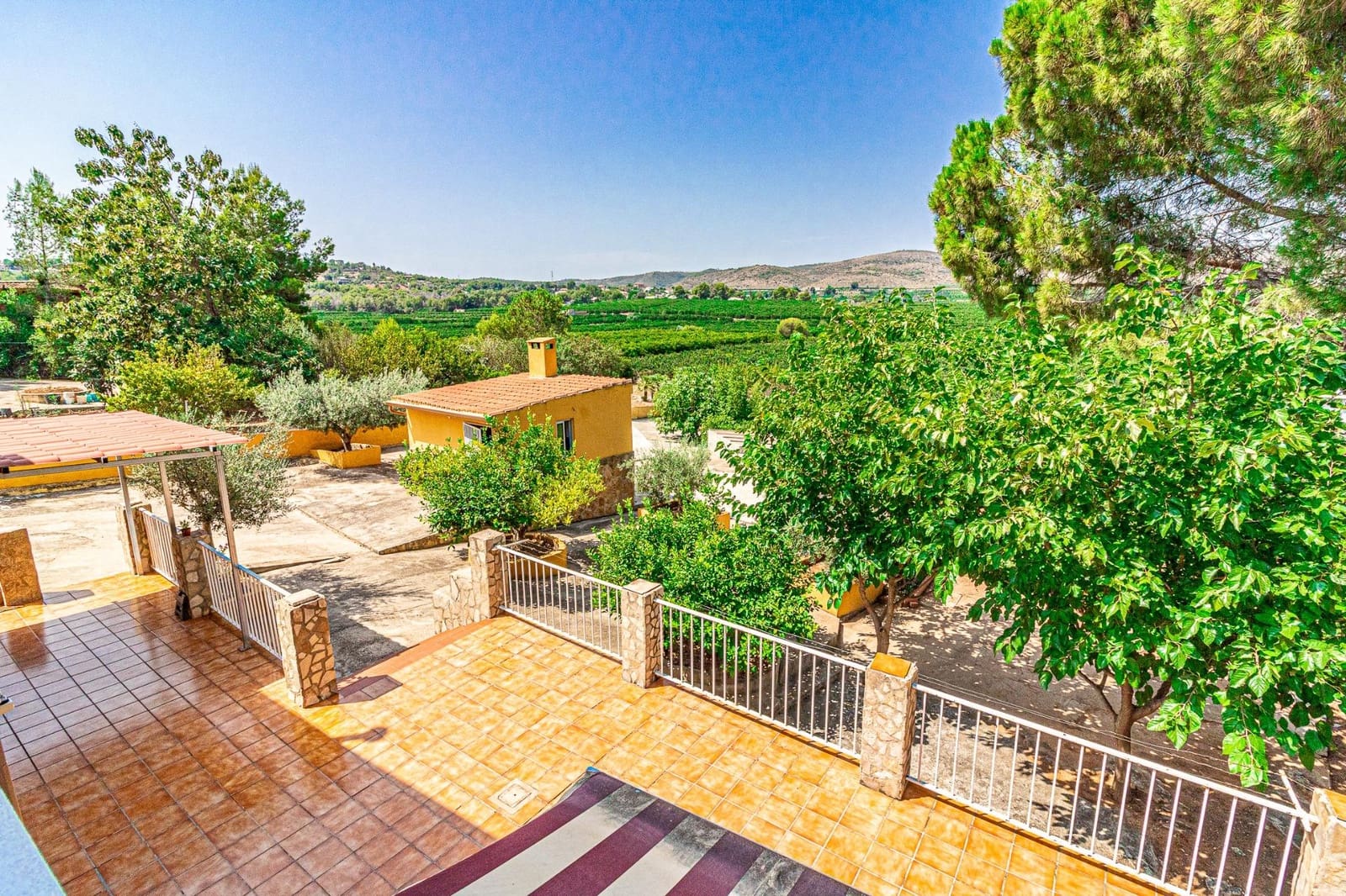 4 soveværelse Villa til salg i Alberic med swimmingpool - € 270.000 (Ref: 9360159)