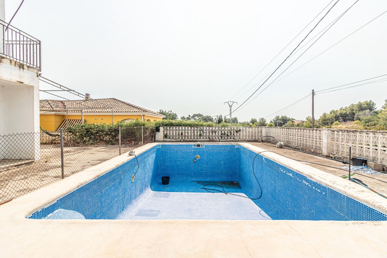 Chalet de 7 habitaciones en Alginet en venta con piscina garaje - 218.500 € (Ref: 9360164)