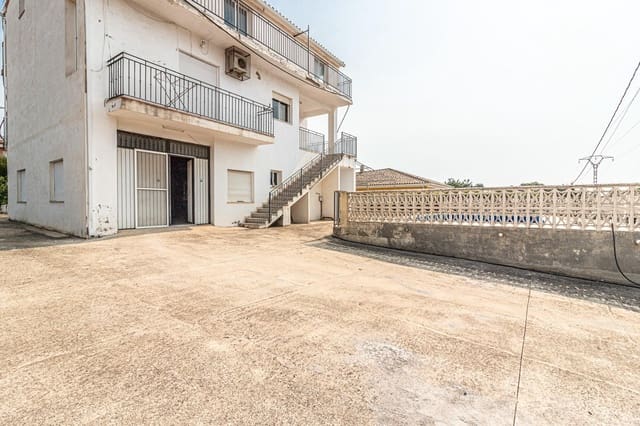 Chalet de 7 habitaciones en Alginet en venta con piscina garaje - 218.500 € (Ref: 9360164)