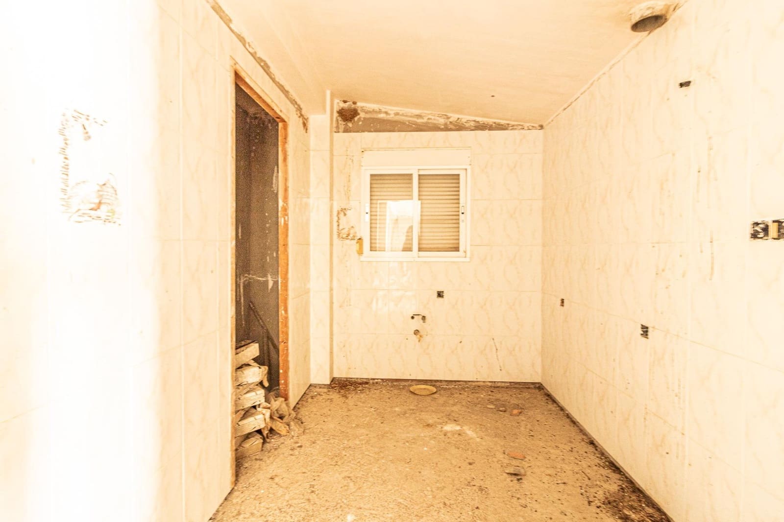 Chalet de 7 habitaciones en Alginet en venta con piscina garaje - 218.500 € (Ref: 9360164)