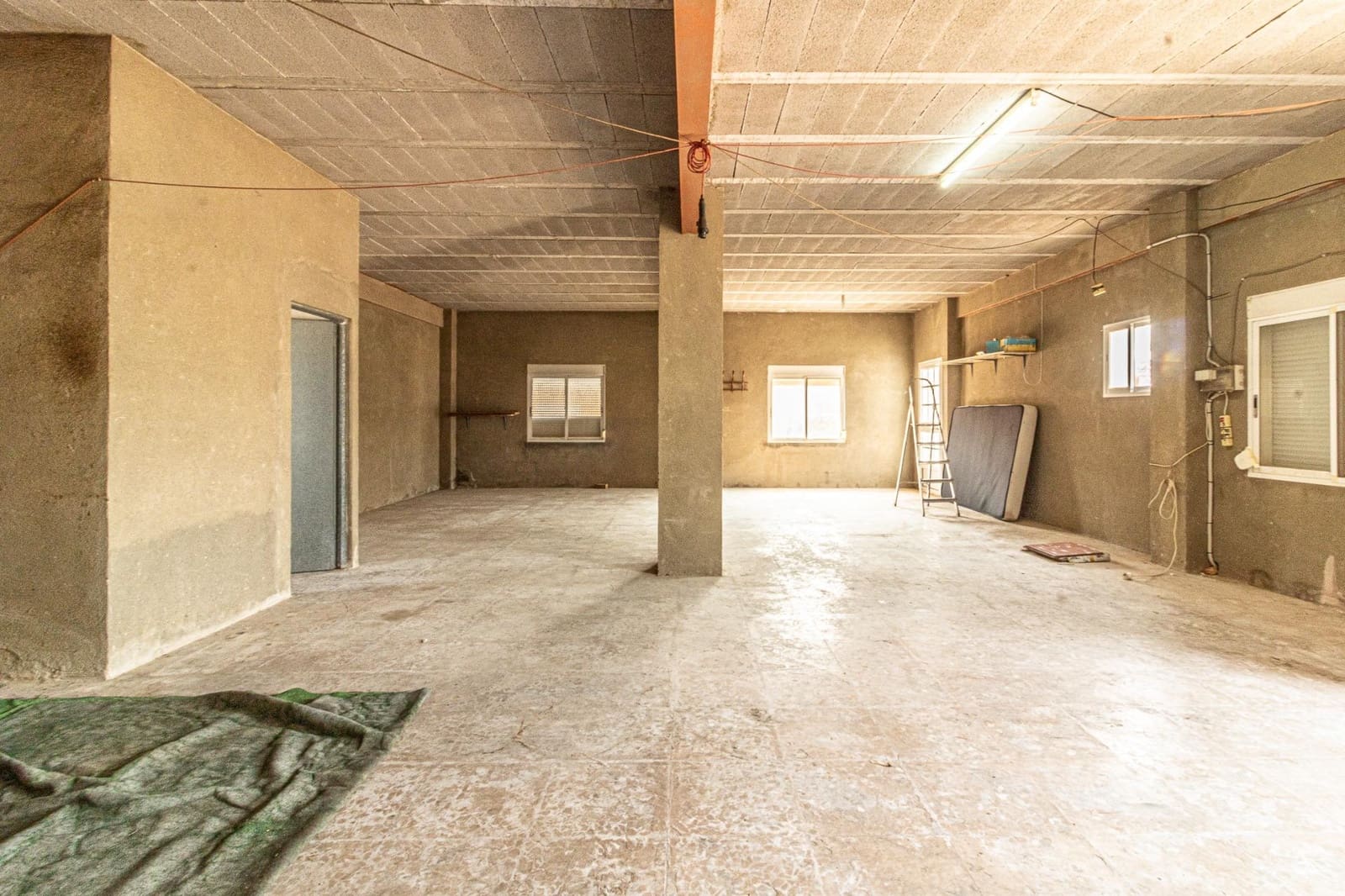 Chalet de 7 habitaciones en Alginet en venta con piscina garaje - 218.500 € (Ref: 9360164)