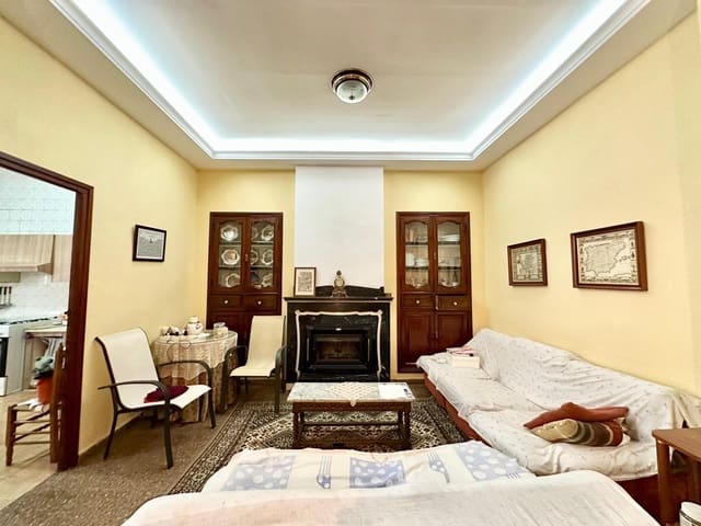 6 bedroom Townhouse for sale in Carlet - € 180,000 (Ref: 9360168)