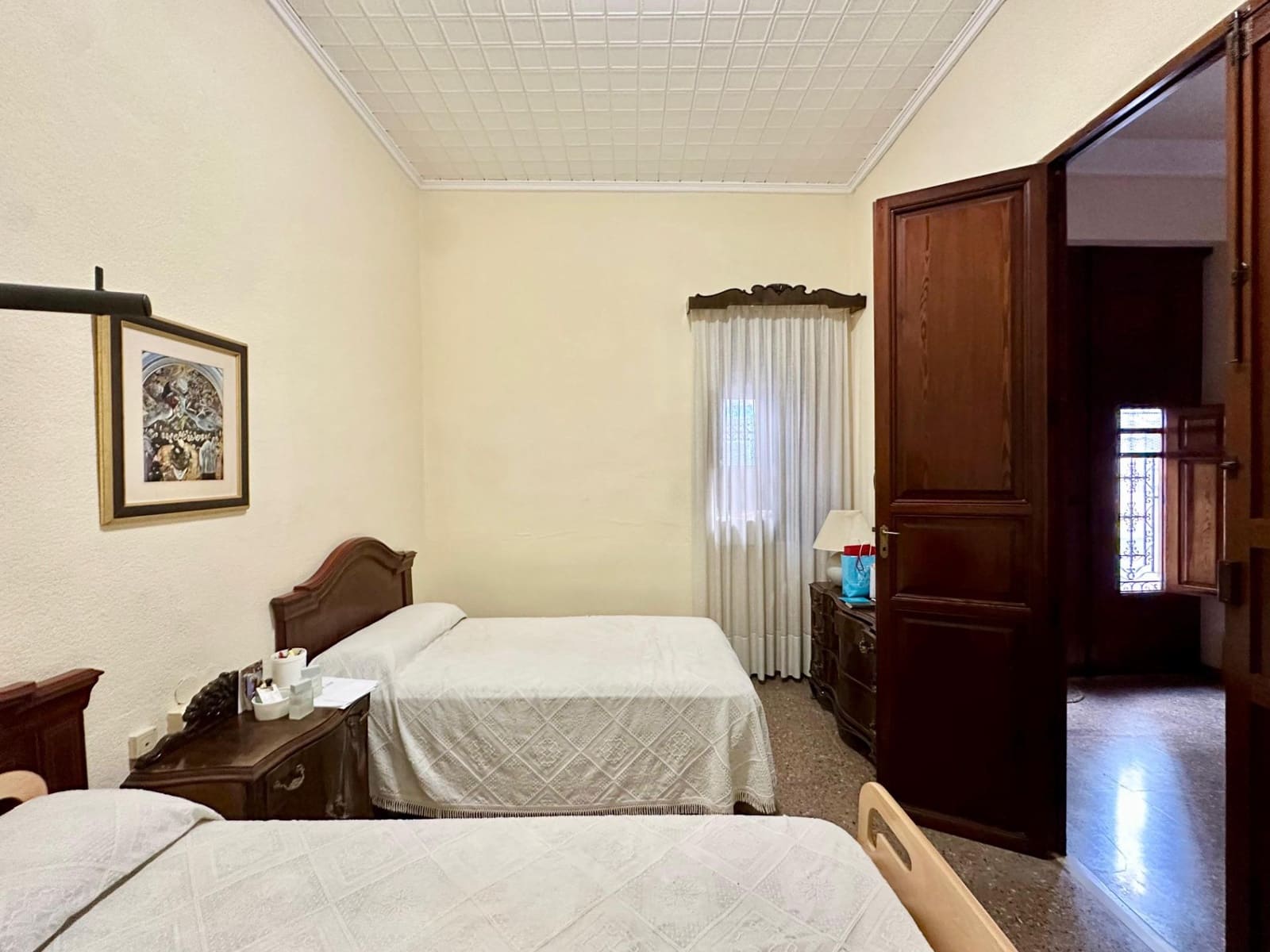 6 bedroom Townhouse for sale in Carlet - € 180,000 (Ref: 9360168)