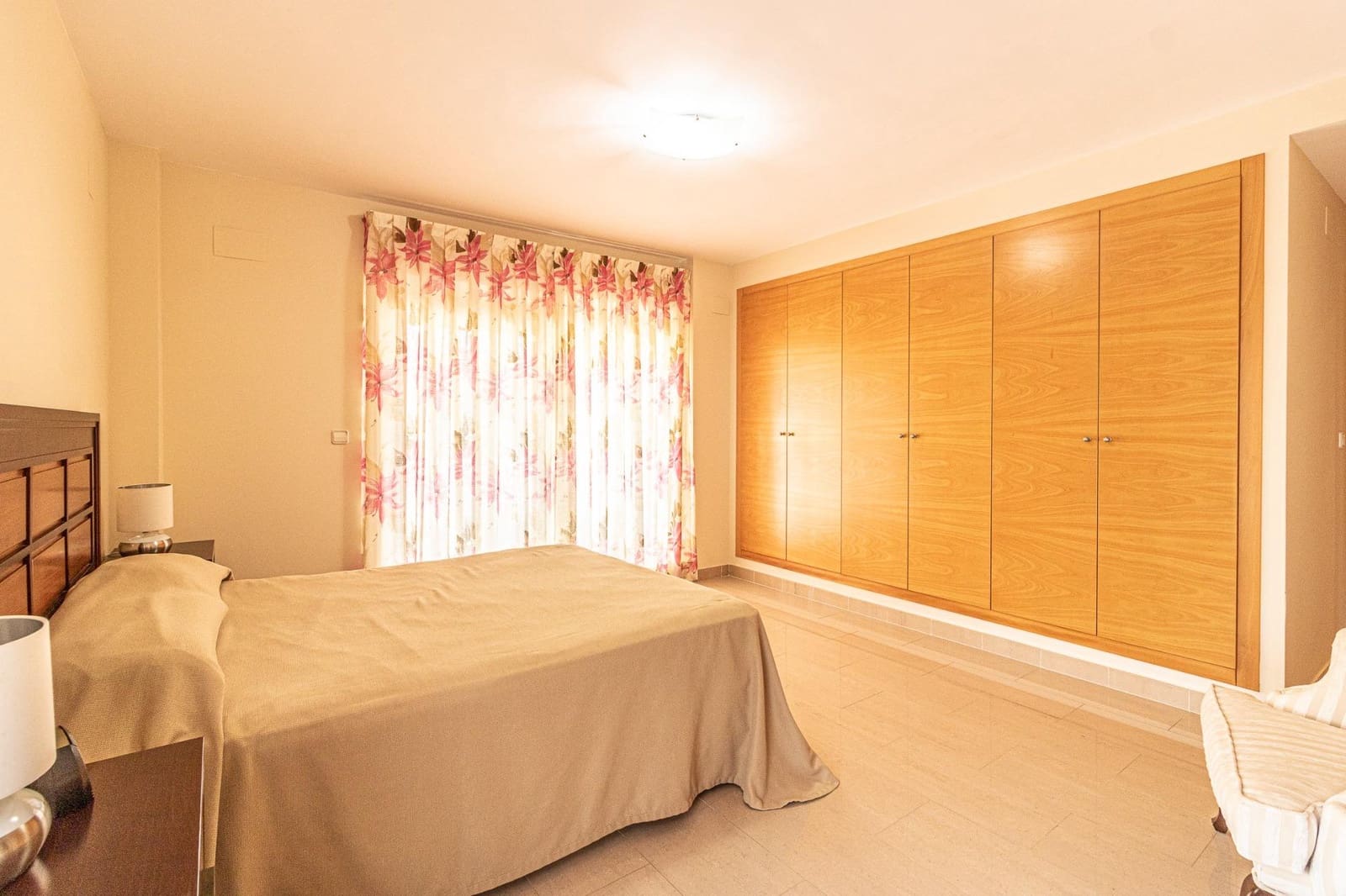 4 makuuhuone Huvila myytävänä paikassa Alberic mukana uima-altaan 
autotalli - 360 000 € (Ref: 9360170)