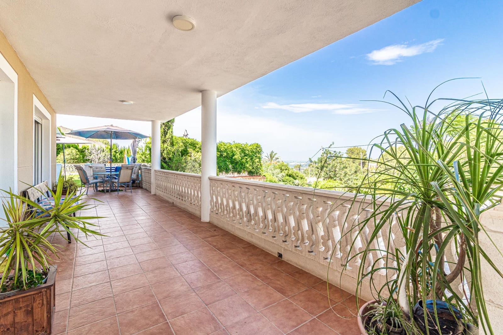 4 makuuhuone Huvila myytävänä paikassa Alberic mukana uima-altaan 
autotalli - 360 000 € (Ref: 9360170)