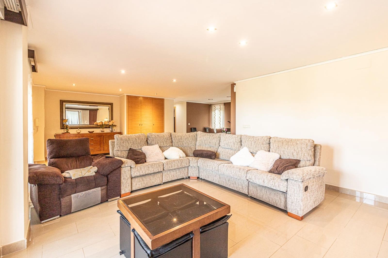 4 makuuhuone Huvila myytävänä paikassa Alberic mukana uima-altaan 
autotalli - 360 000 € (Ref: 9360170)